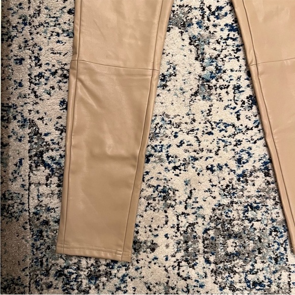 7 FOR ALL MANKIND Faux Leather Pants​ - Picture 4 of 7